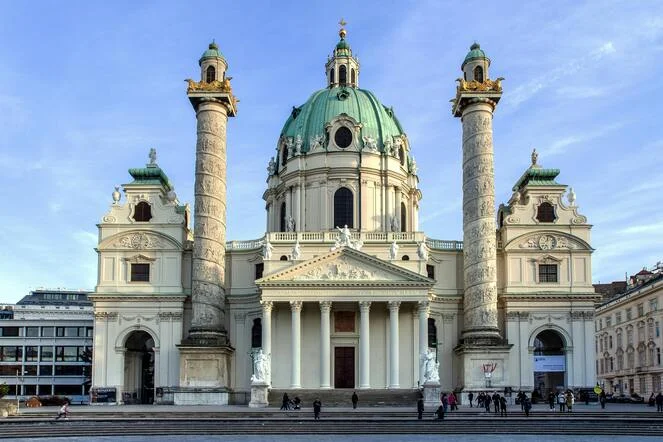 Documenti Ecclesiastici Essenziali Che Traduciamo