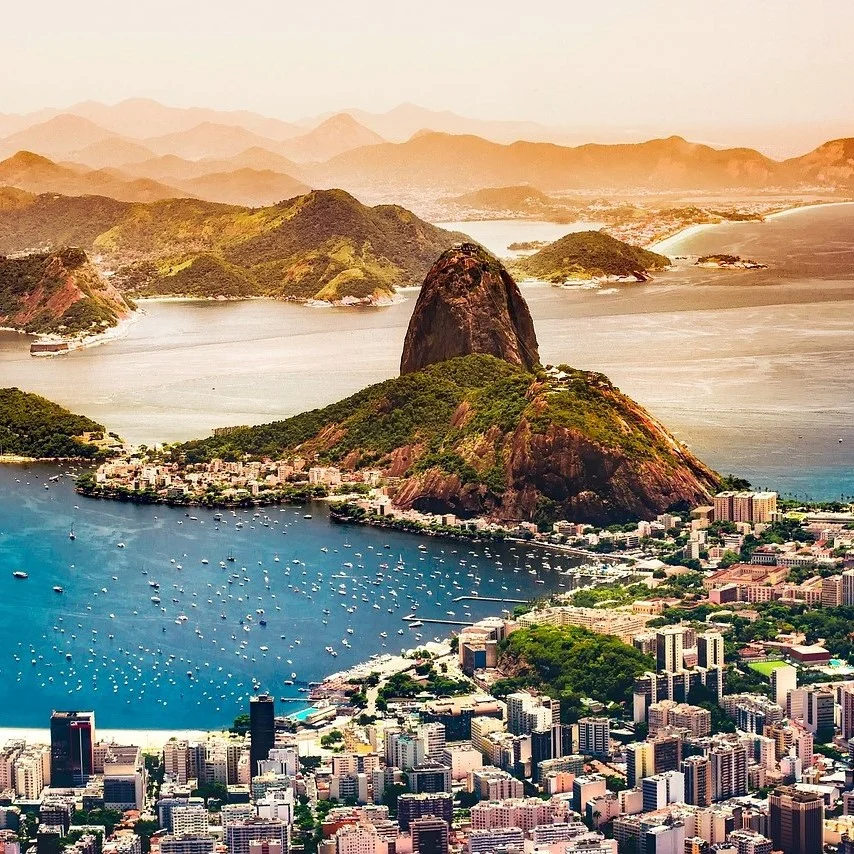 Perché scegliere PoliLingua per il tuo prossimo progetto di traduzione in portoghese brasiliano