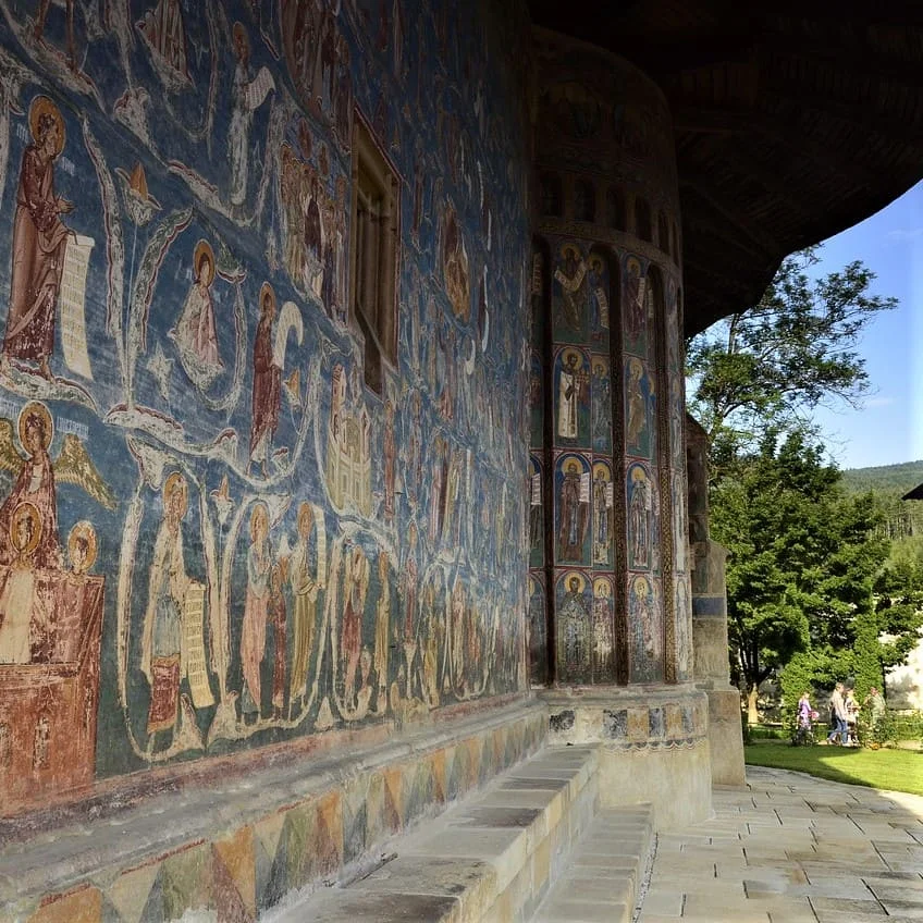 Servizi di traduzione di documenti in rumeno